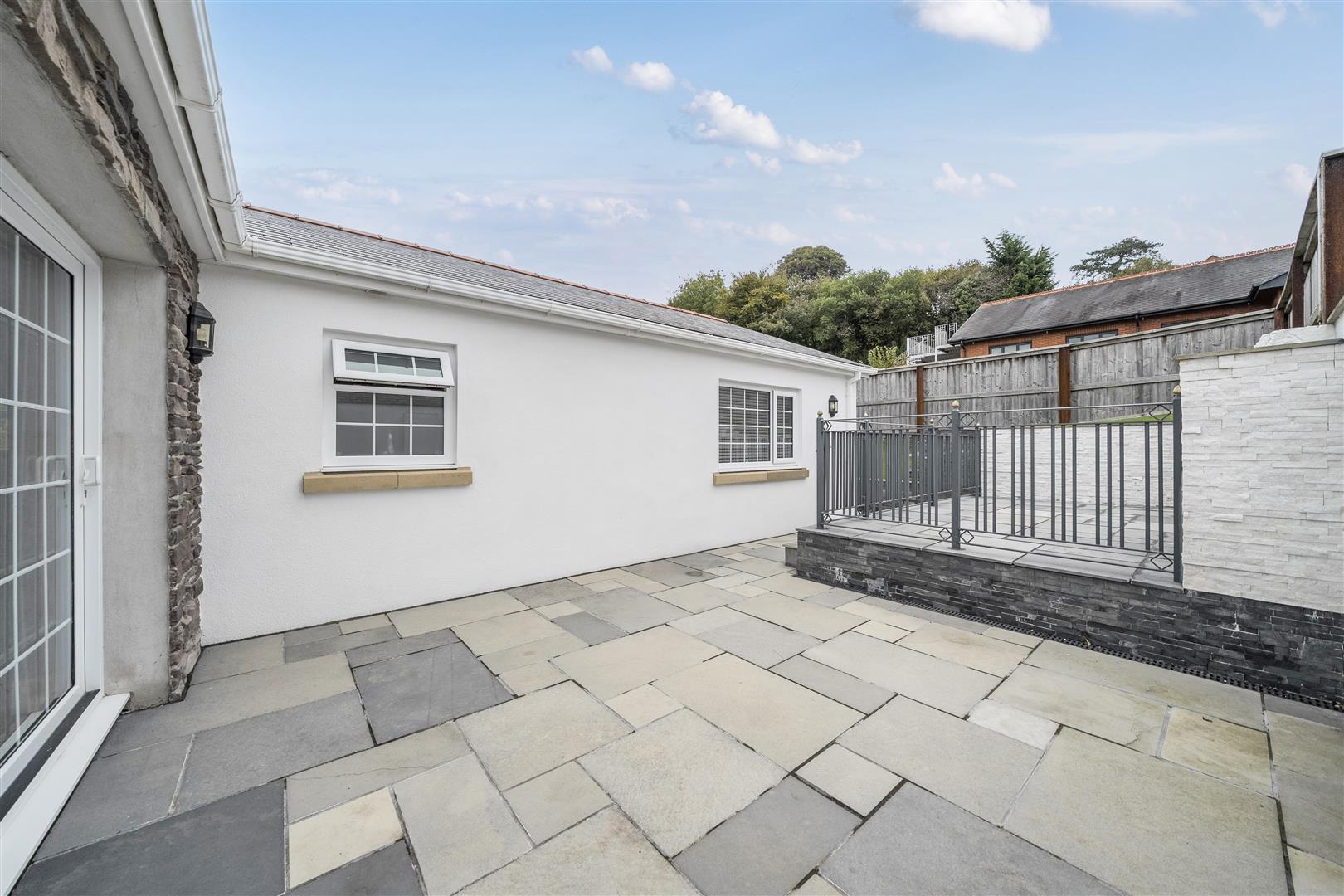 Sawel Court, Pontarddulais, Swansea, SA4 0TF